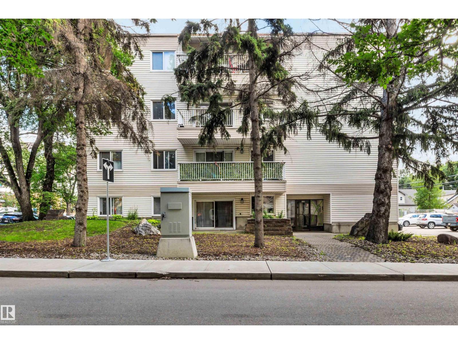 #304 8149 111 ST NW