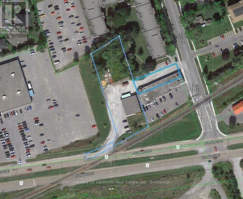 640 DUNDAS STREET E