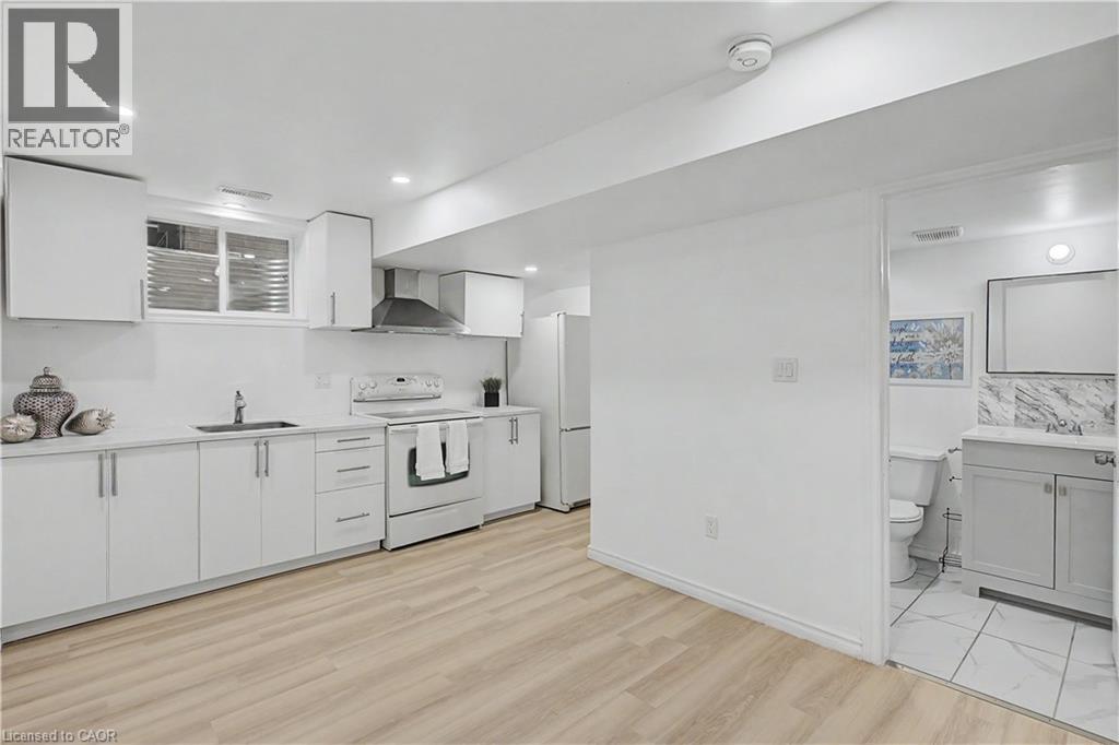 79 BEAUCHAMP Drive Unit# B