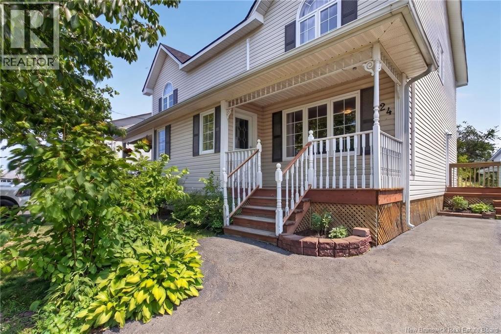 24 Stoneham - Photo 2