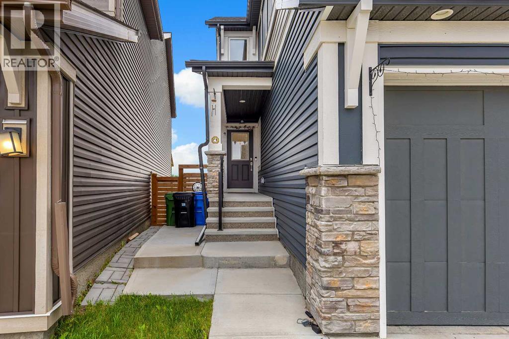 176 Howse Crescent NE
