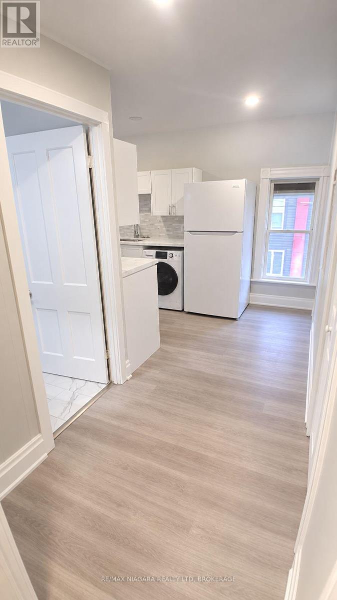 2ND FLOOR - 6083 BARKER STREET