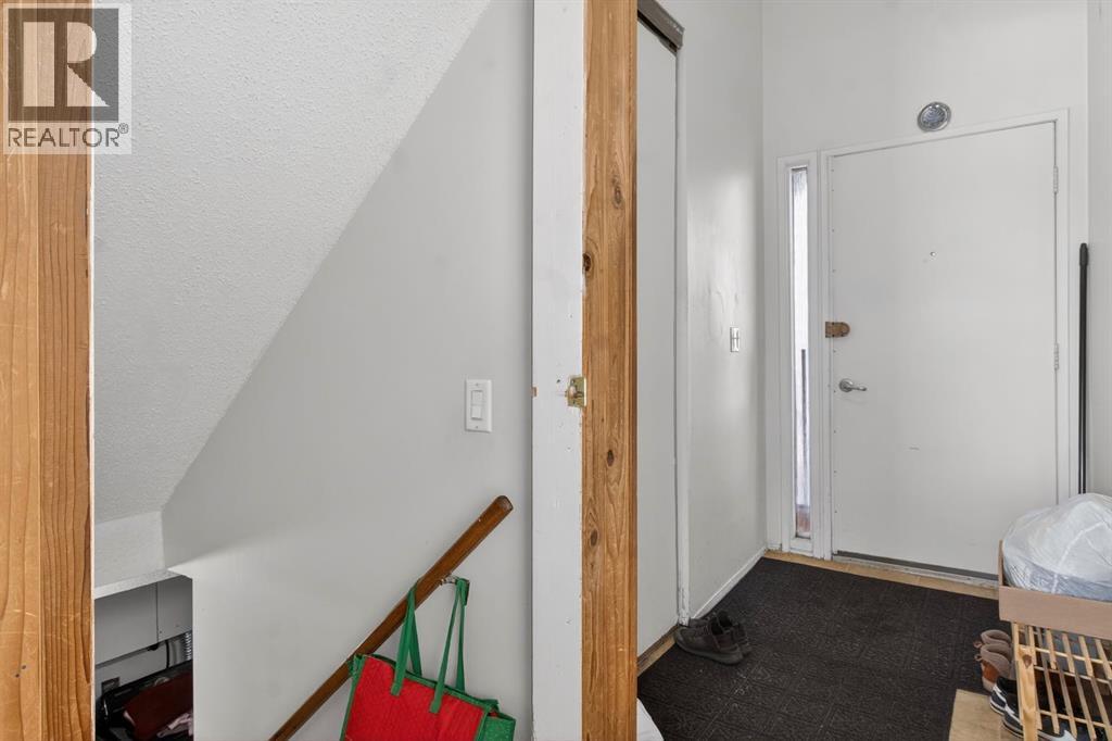 31 Templeby Way NE