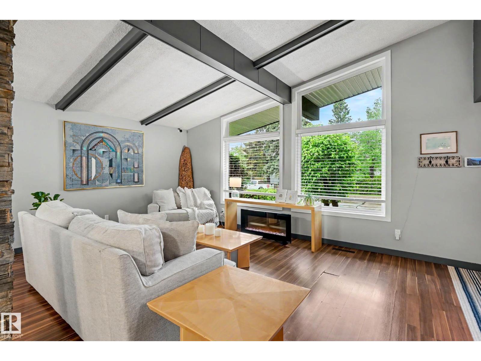 12115 40 AV NW NW