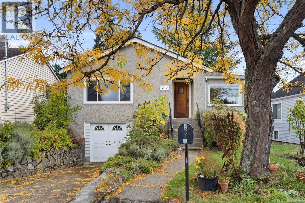 2825 ROCKWELL AVE, SAANICH, BC V9A 2M8 - Image 839732351.jpeg?d=l