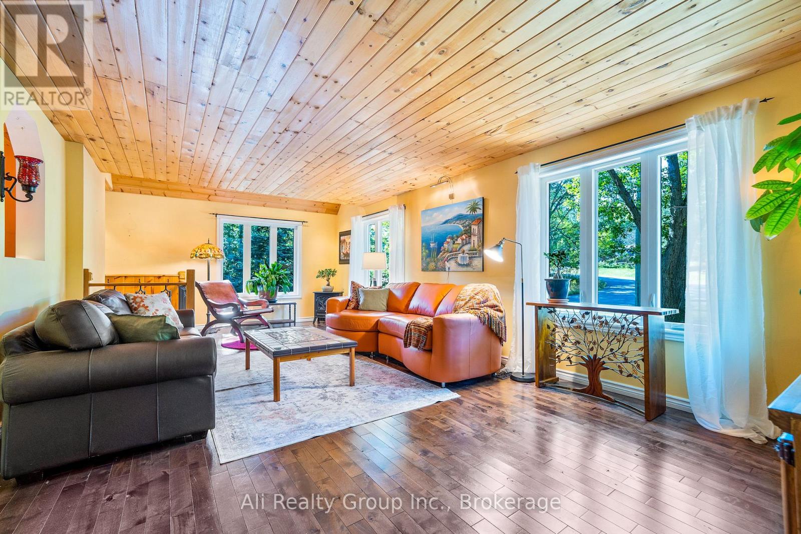 190 WOODS ROAD