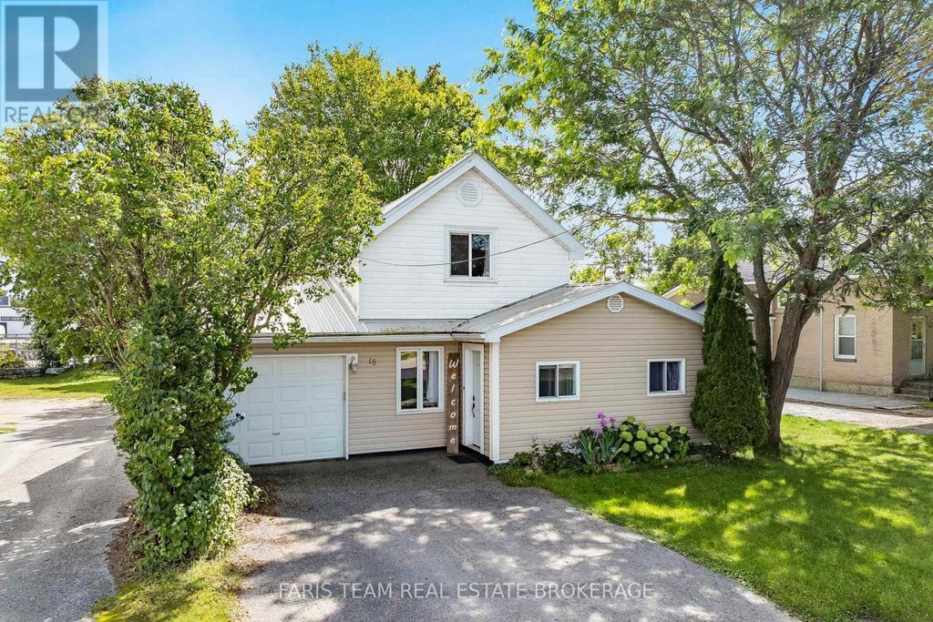 18 POYNTZ STREET, PENETANGUISHENE, ON L9M 1M4 - Image 3957917784.jpeg?d=l