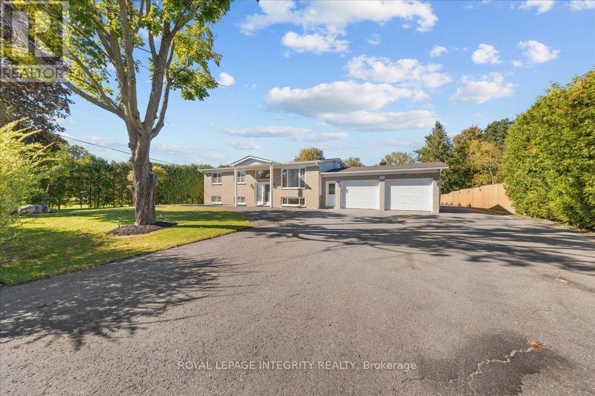 3073 OLD MONTREAL ROAD