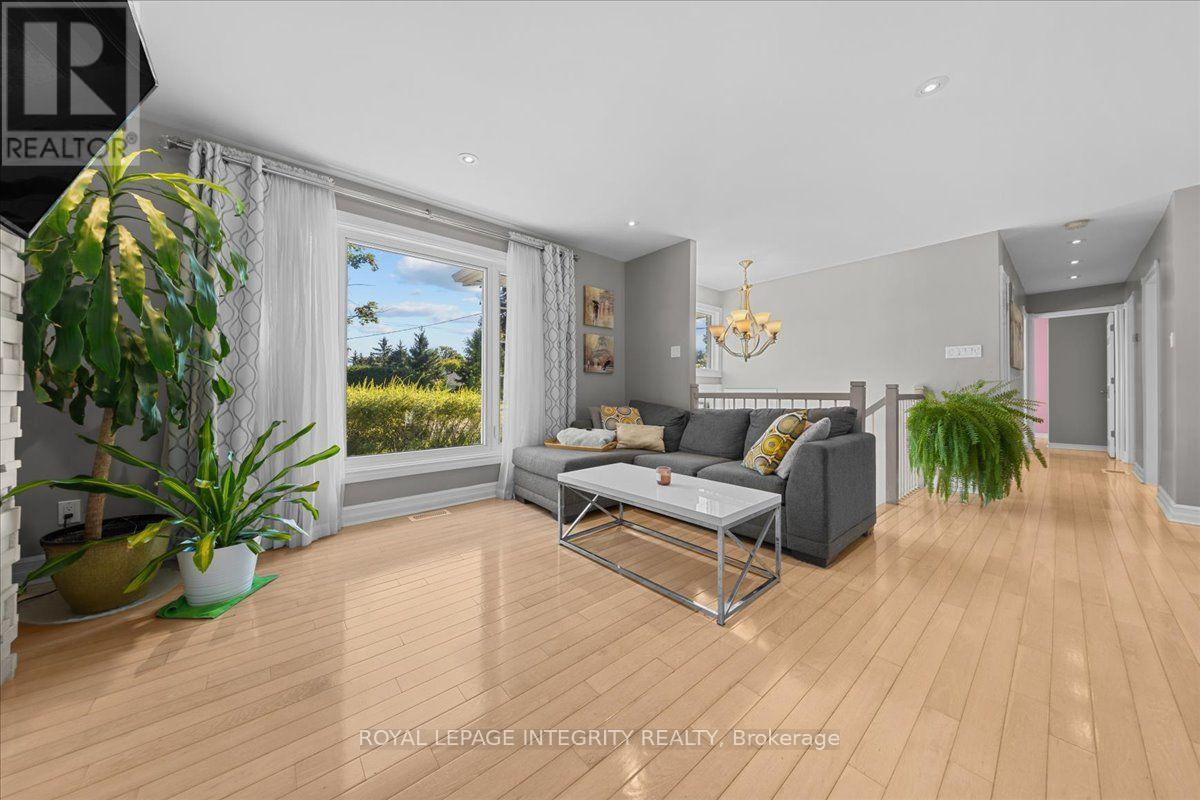 3073 OLD MONTREAL ROAD