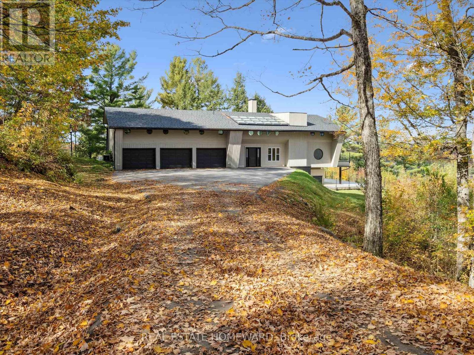 1085 AUSTIN LANE