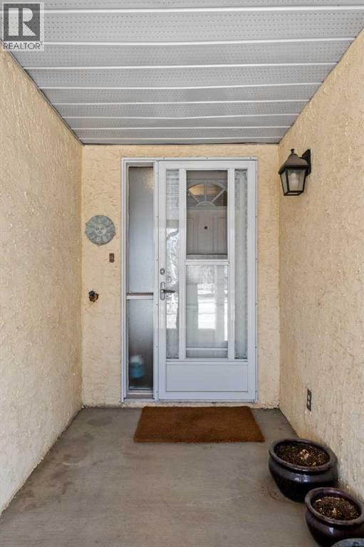 38 Richelieu Court SW