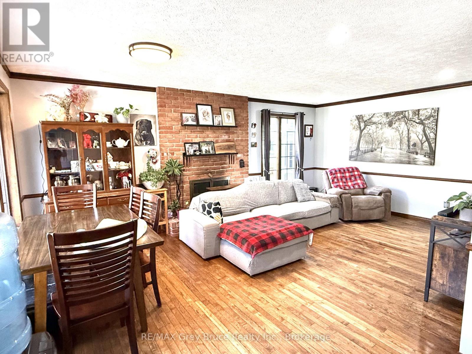840 4TH STREET E