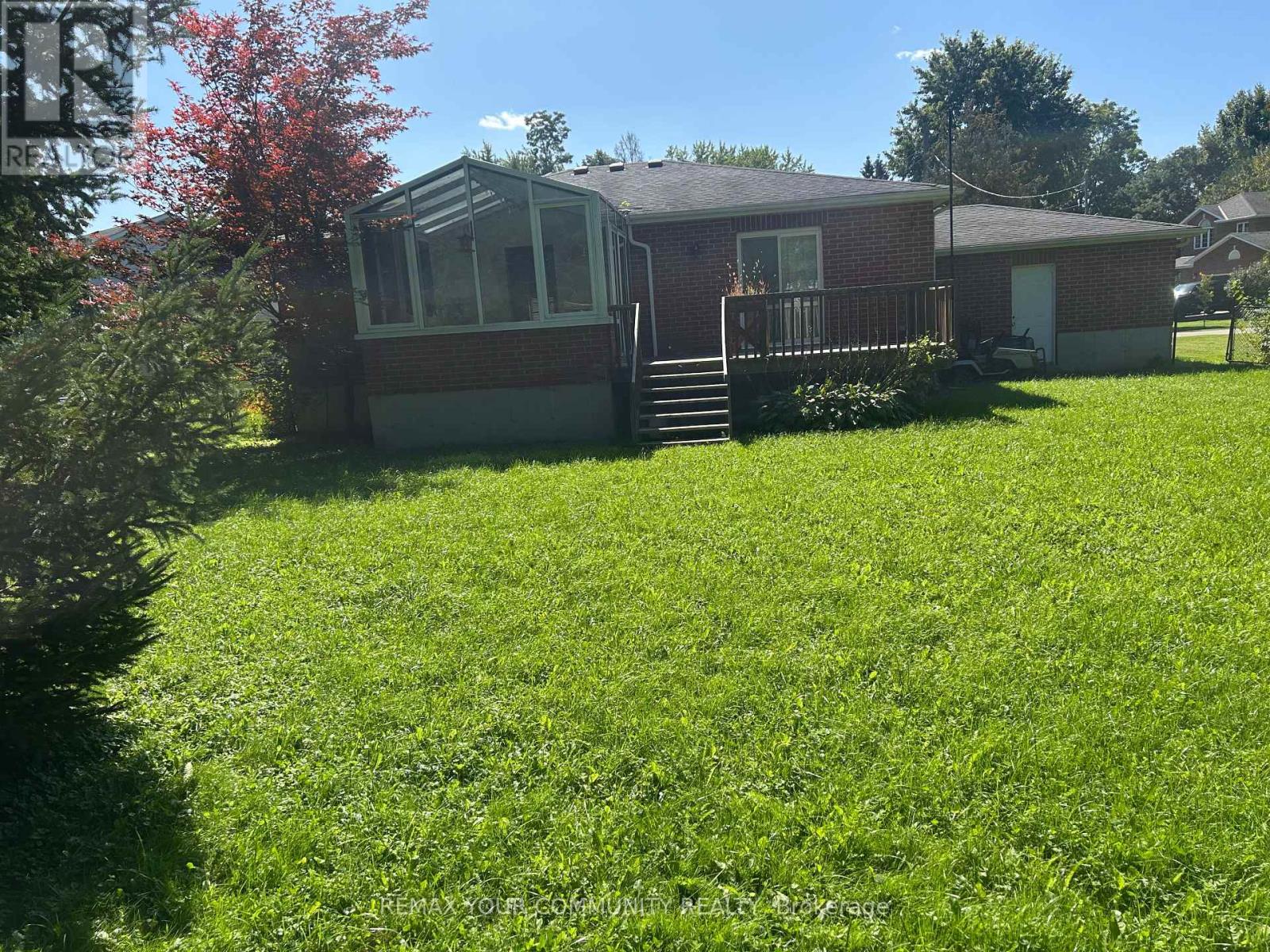 4 BAY COURT