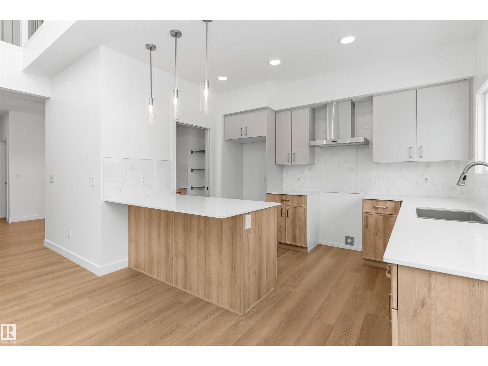2209 194A ST NW