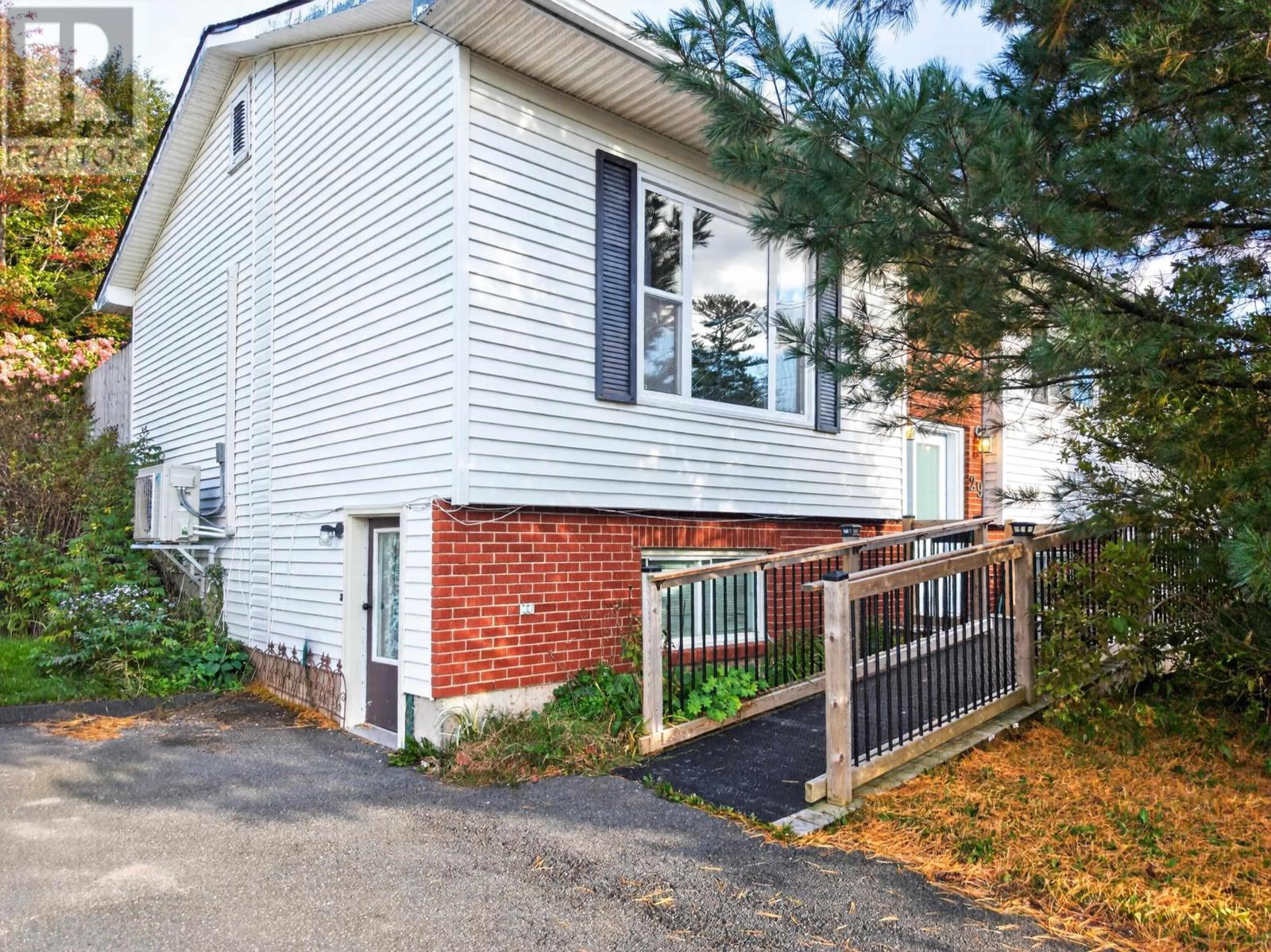 29 Roslyn Drive
