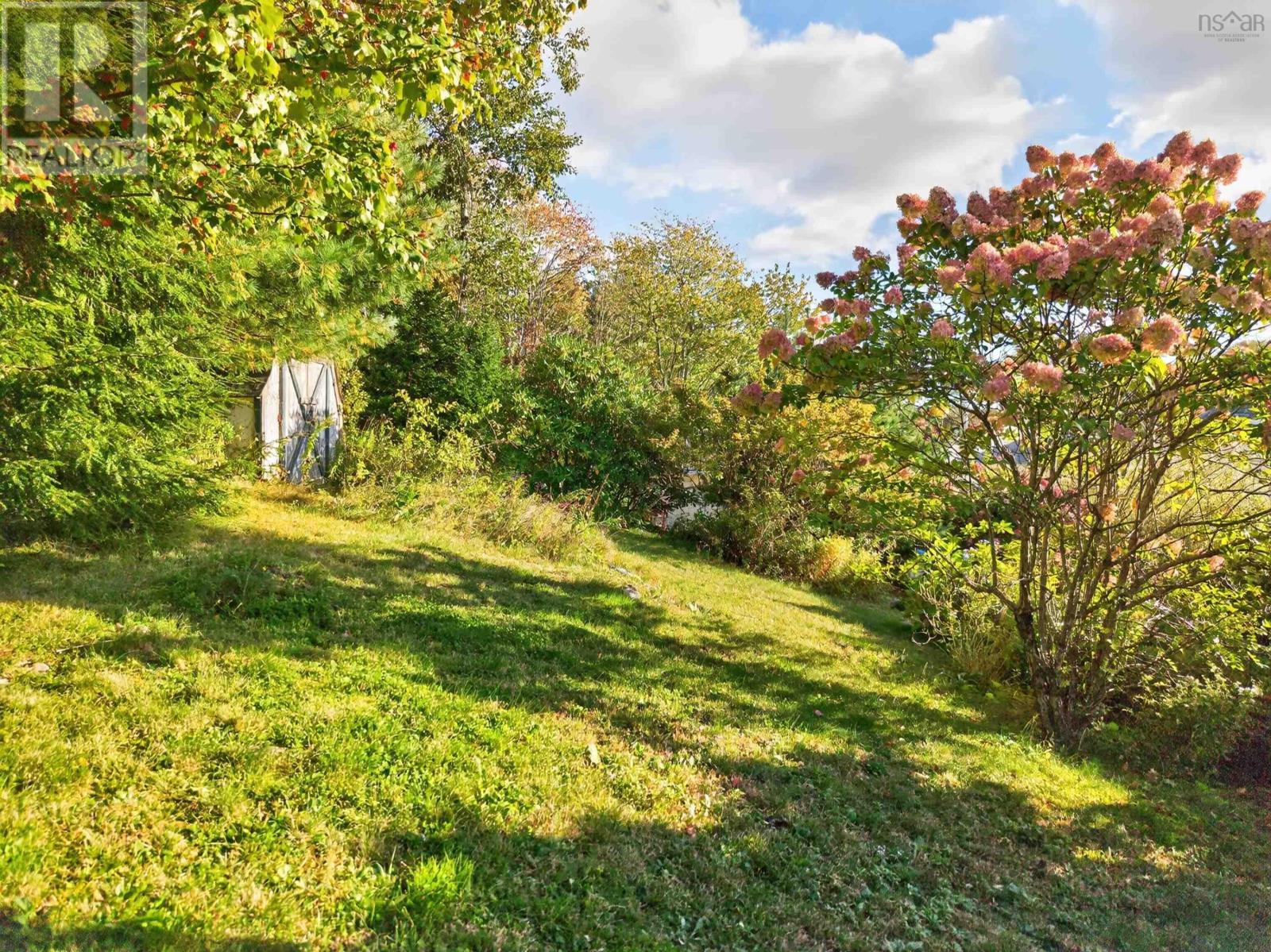 29 Roslyn Drive