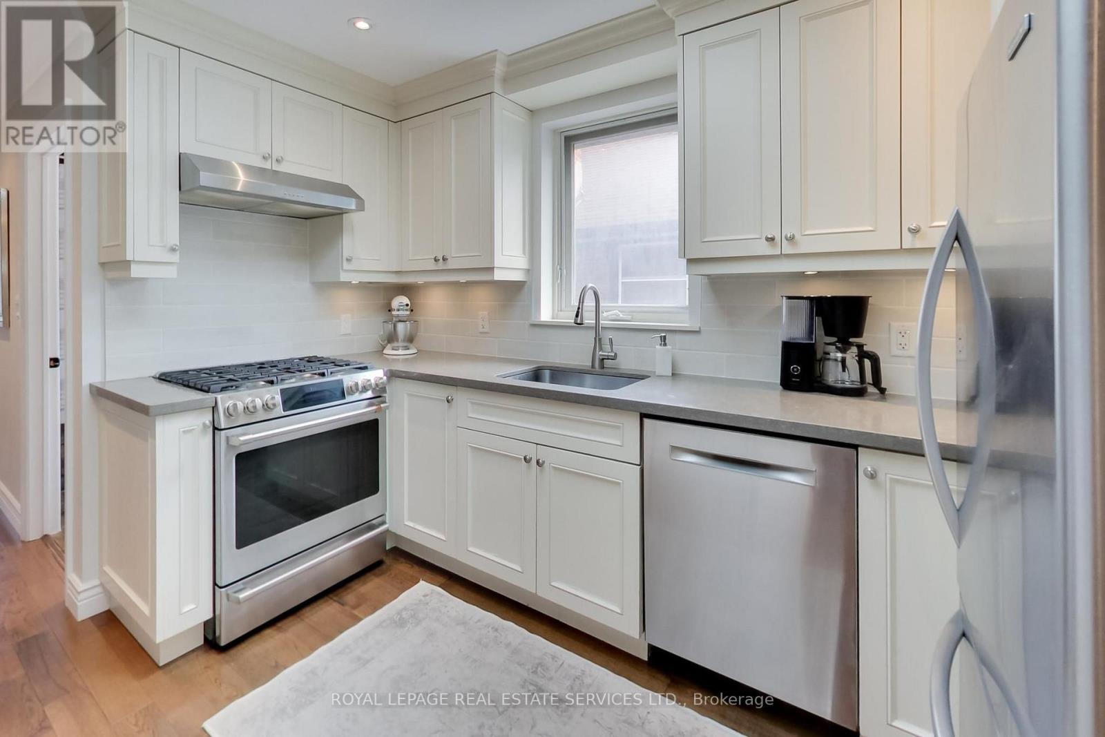 21 PARKER AVENUE