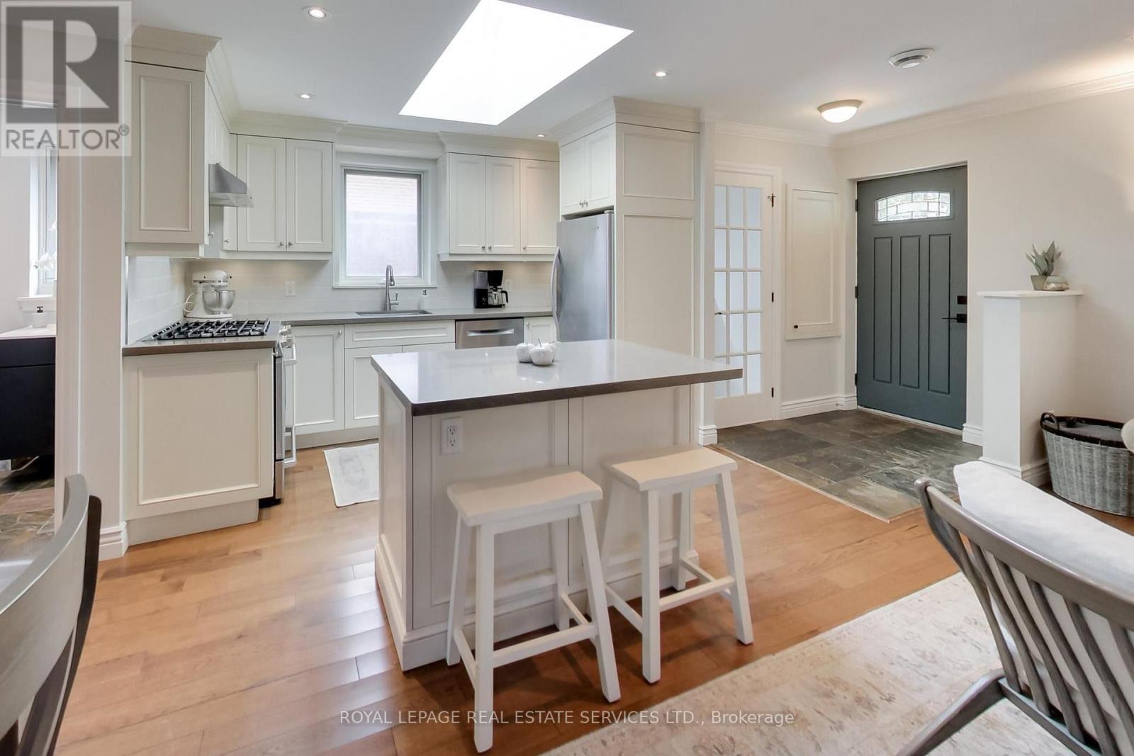 21 PARKER AVENUE