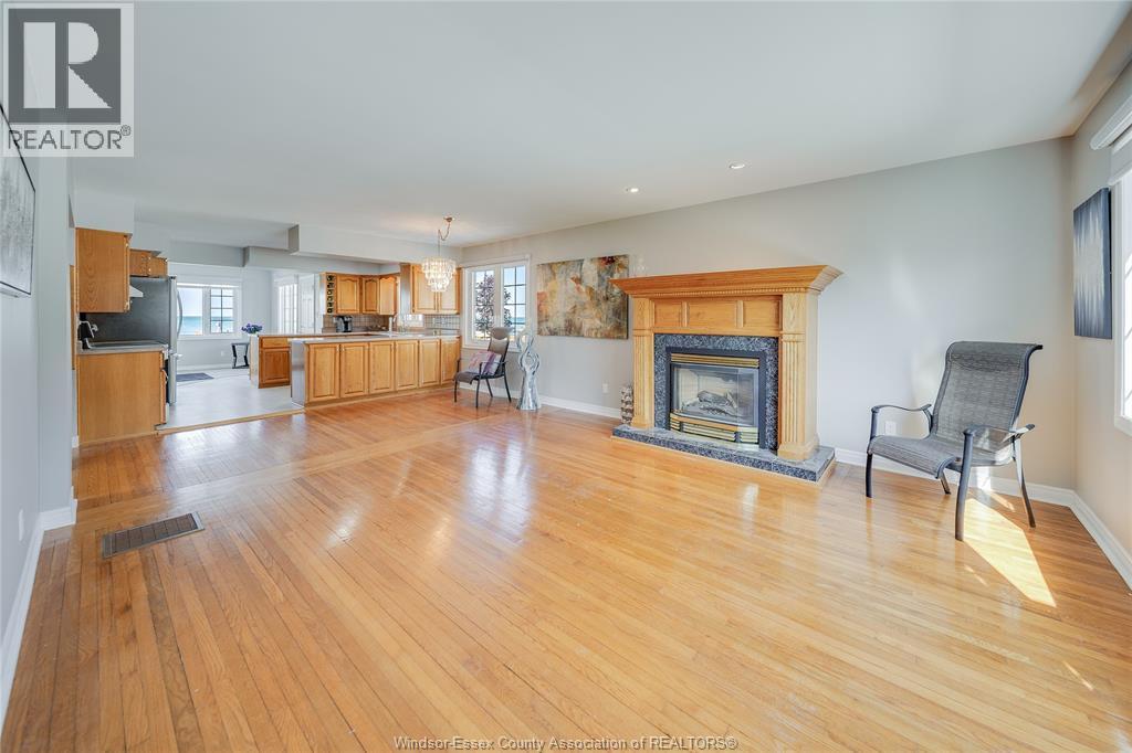 13902 RIVERSIDE DRIVE