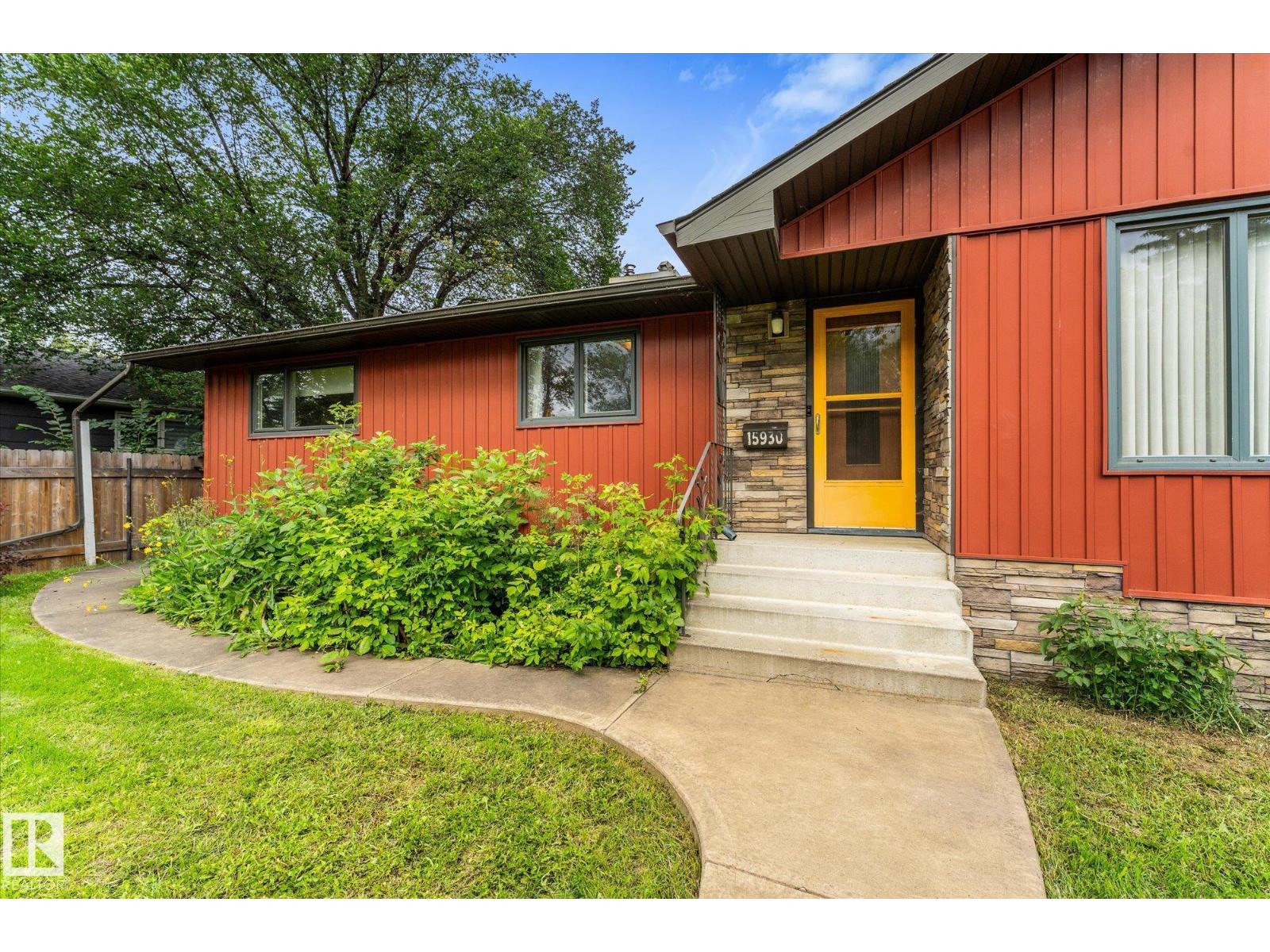 15930 93 AV NW