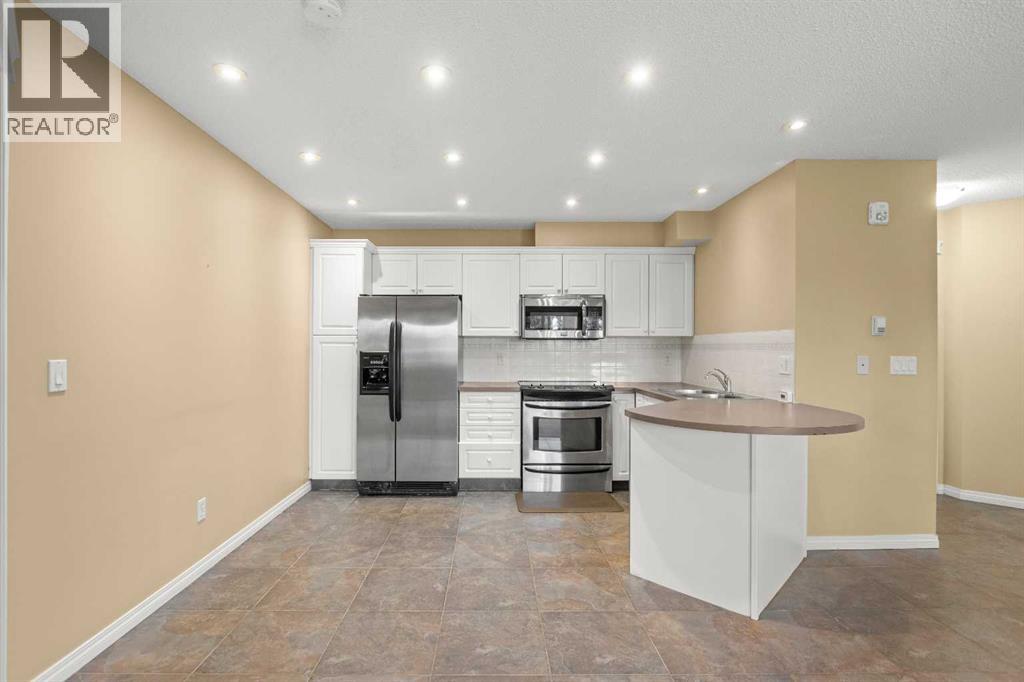 201, 20 Country Hills View NW