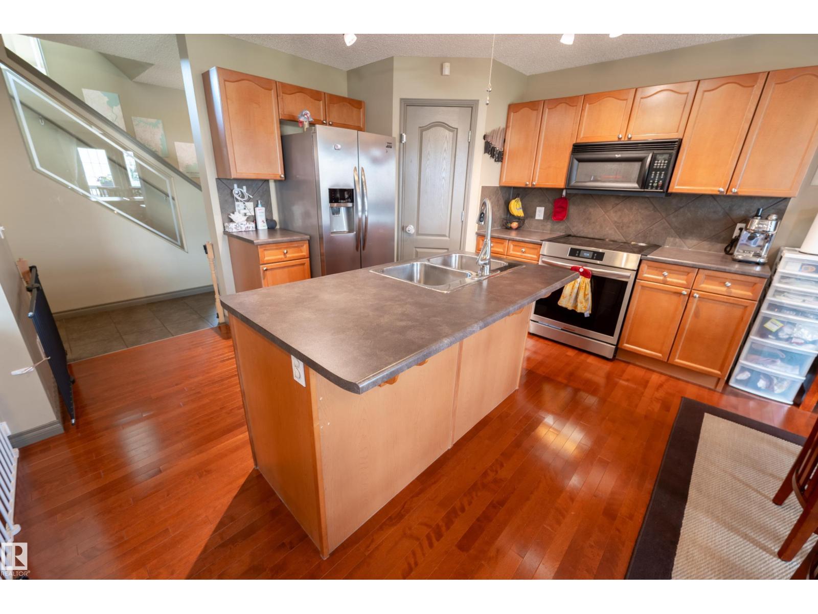5420 162B AV NW