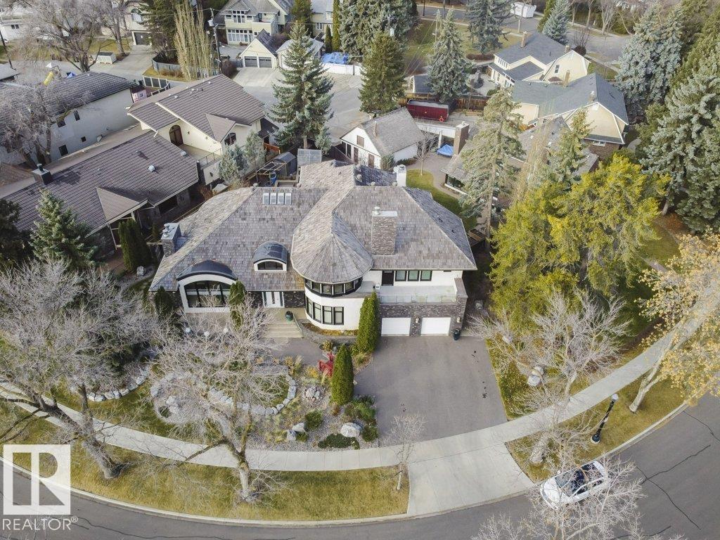 11 WELLINGTON CR NW