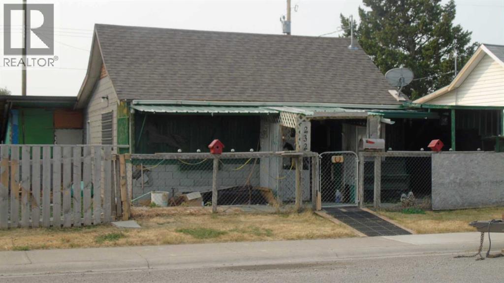 232 12 STREET, FORT MACLEOD, AB T0L 0Z0 - Image 4126769907.jpeg?d=l