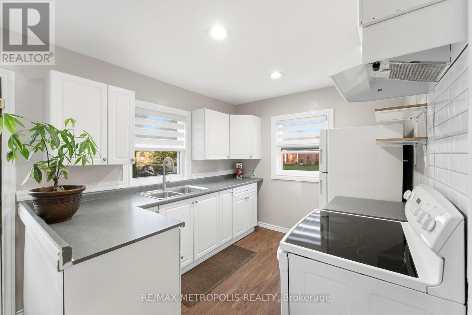MAIN FL - 56 CHARING CROSS STREET