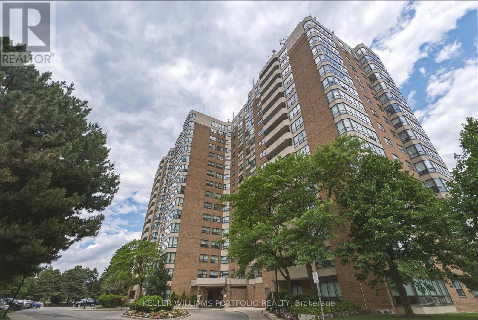 515 - 7601 BATHURST STREET