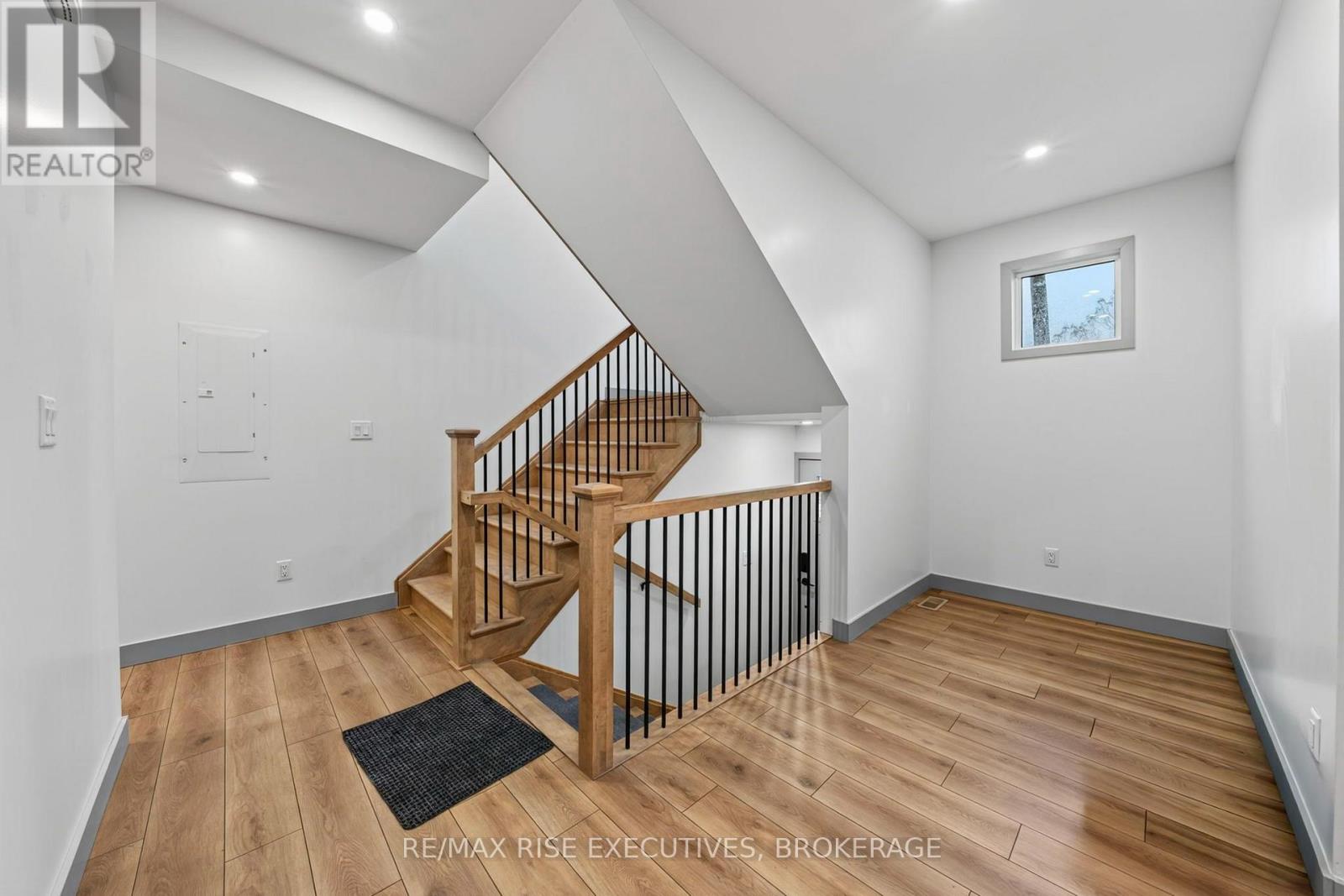 675 COLLINS BAY ROAD