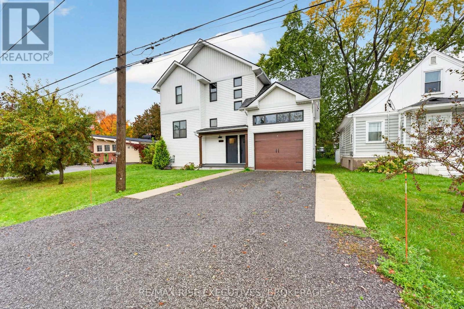 675 COLLINS BAY ROAD