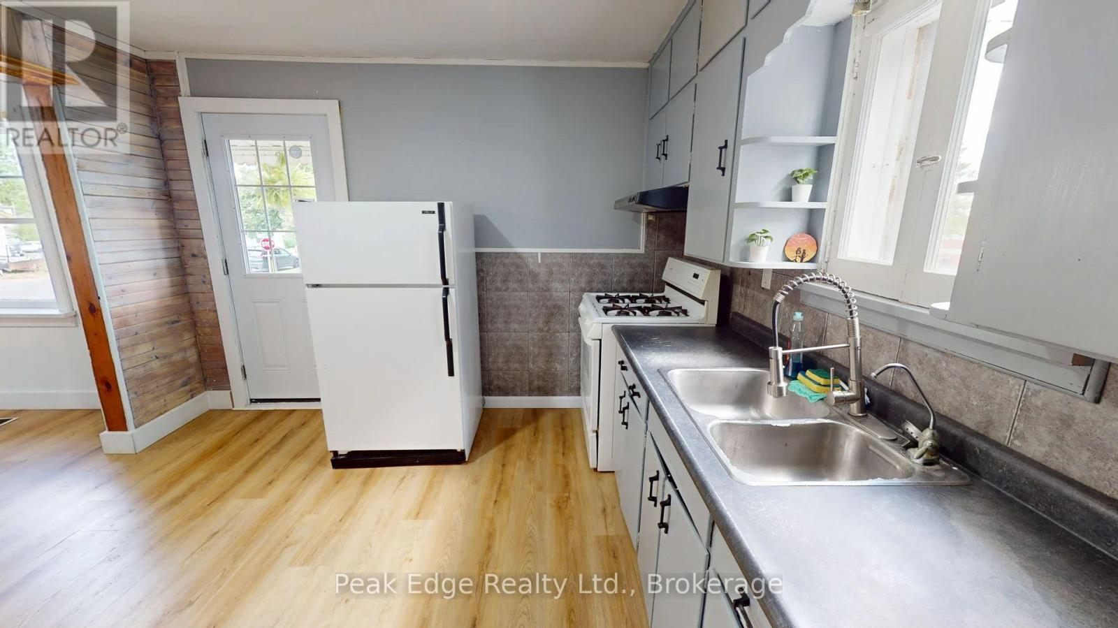 281 6TH STREET