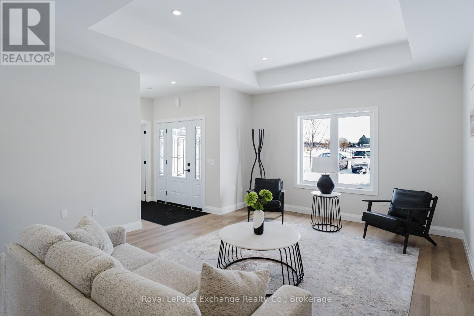 41 - 1071 WATERLOO STREET N