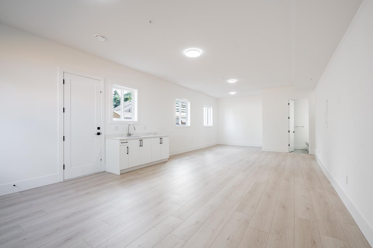 LOWER A 45945 LEWIS AVENUE, Chilliwack Proper West