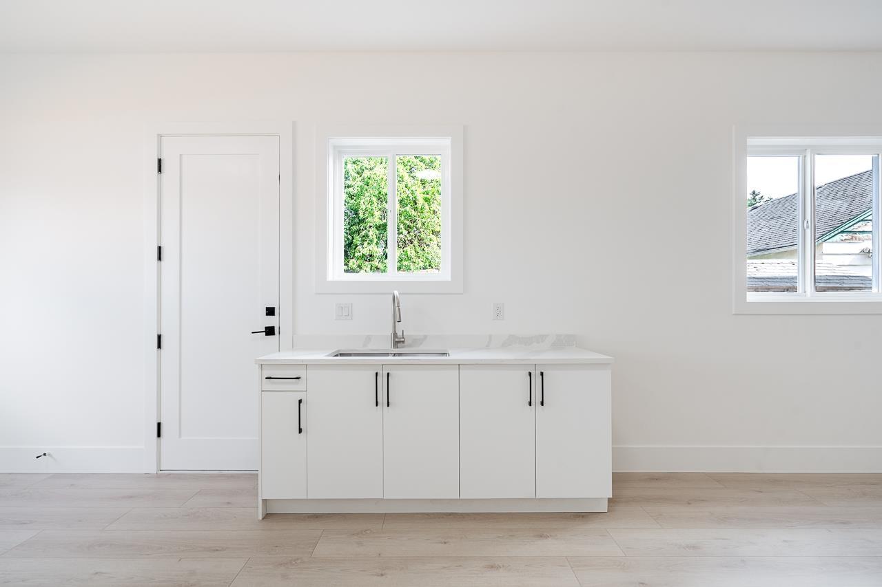 LOWER A 45945 LEWIS AVENUE, Chilliwack Proper West