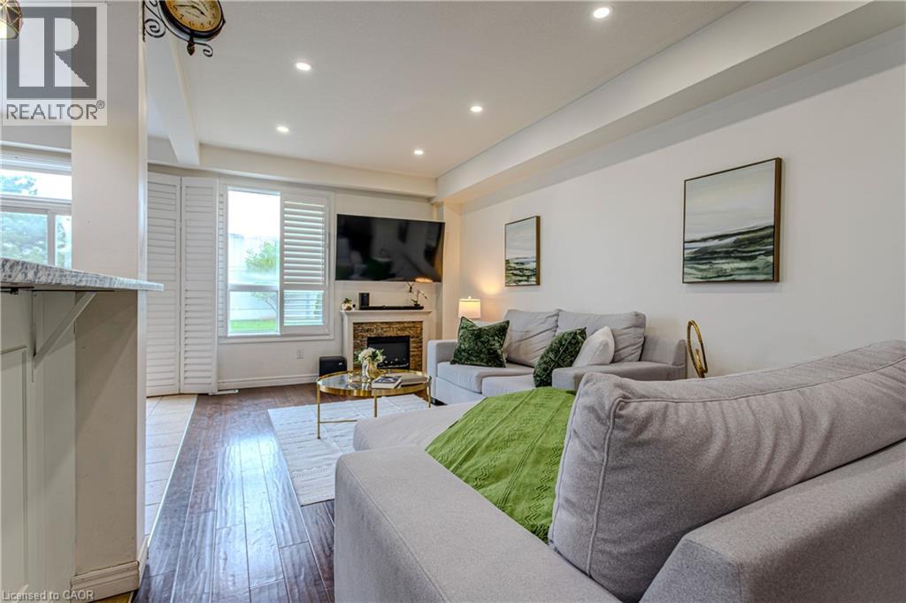 49 MARINA POINT Crescent