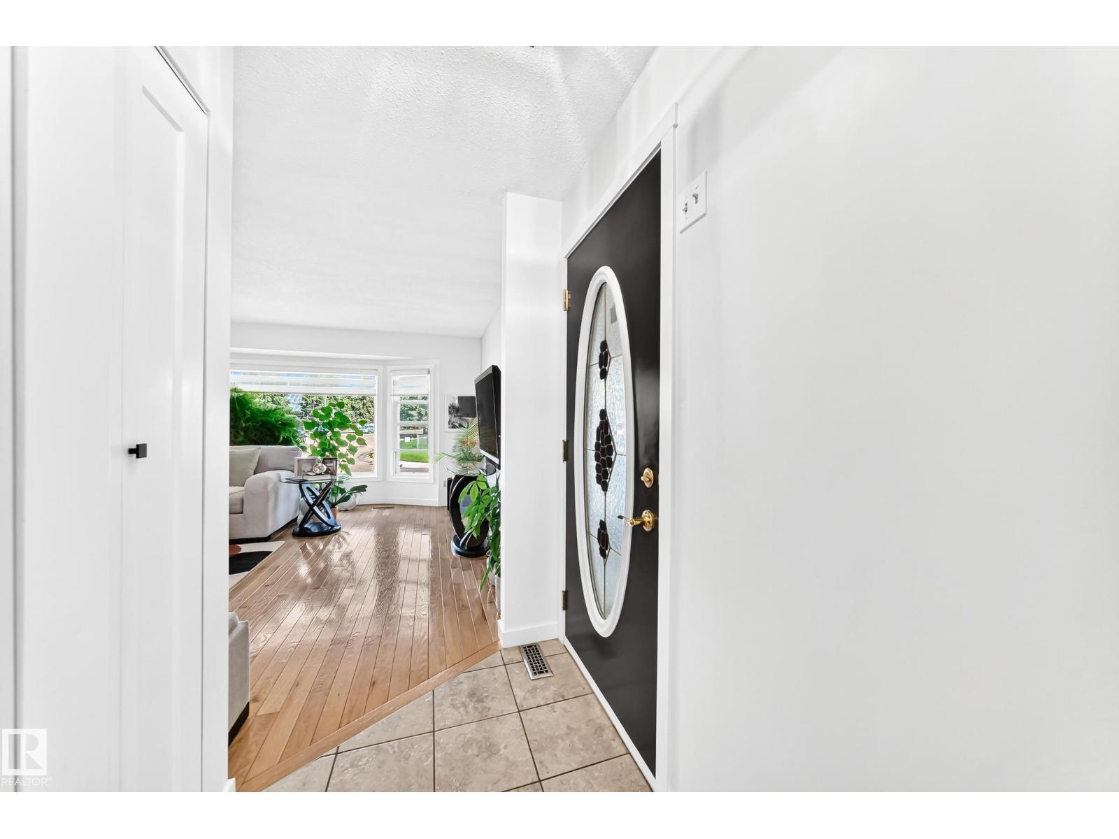 11945 138 AV NW