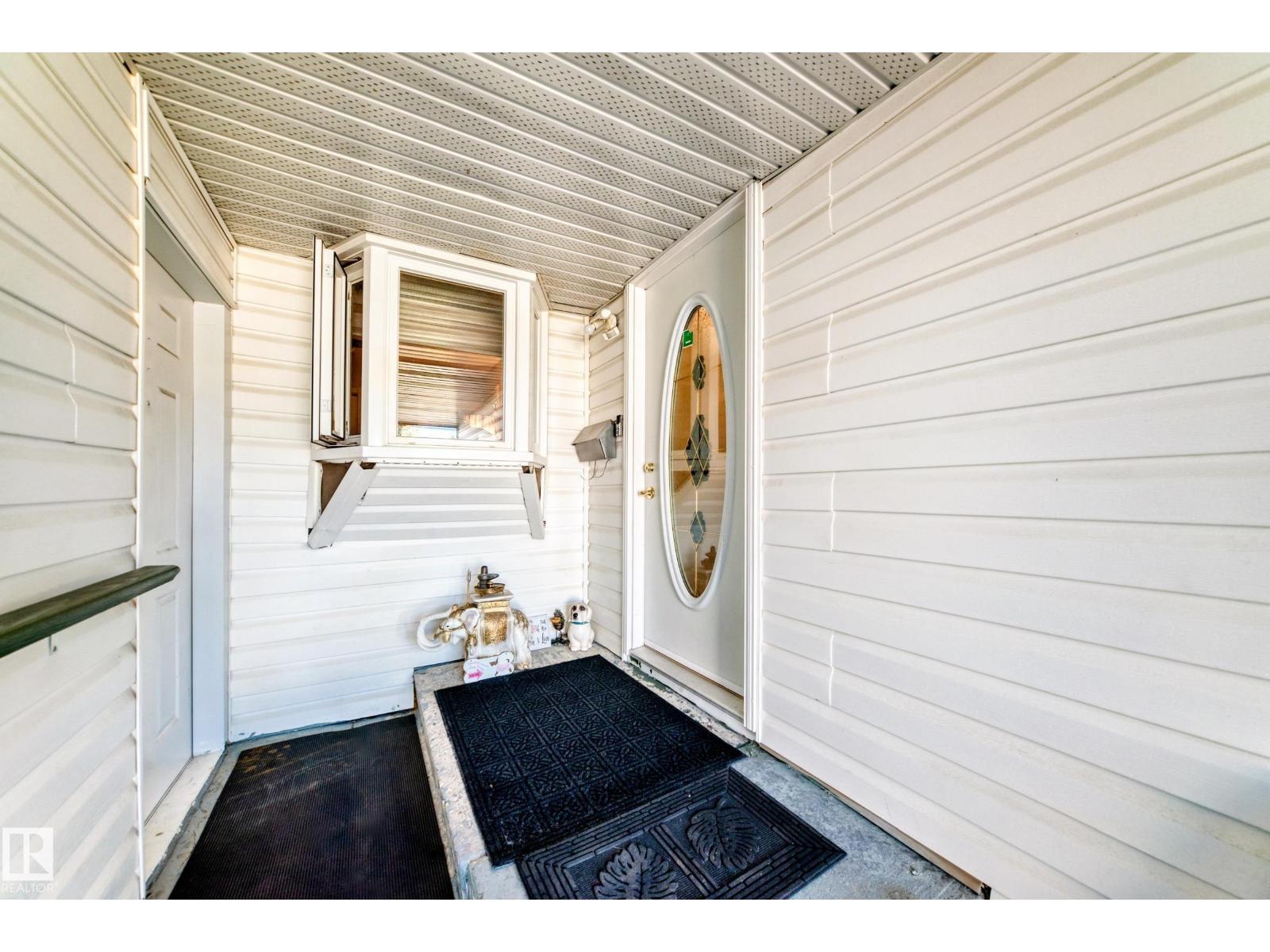 11945 138 AV NW