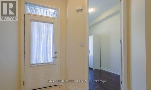4 Divers Rd, Brampton (Northwest Brampton), ON 3