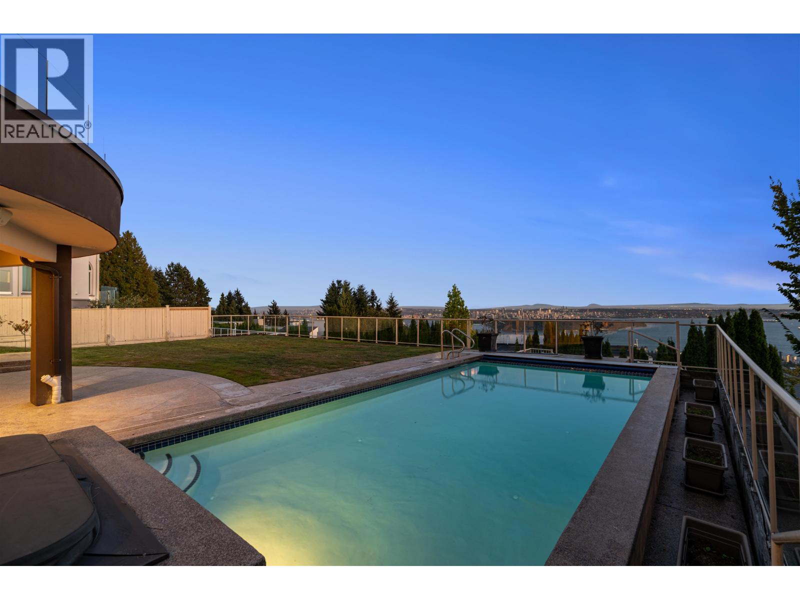 1526 CHIPPENDALE COURT