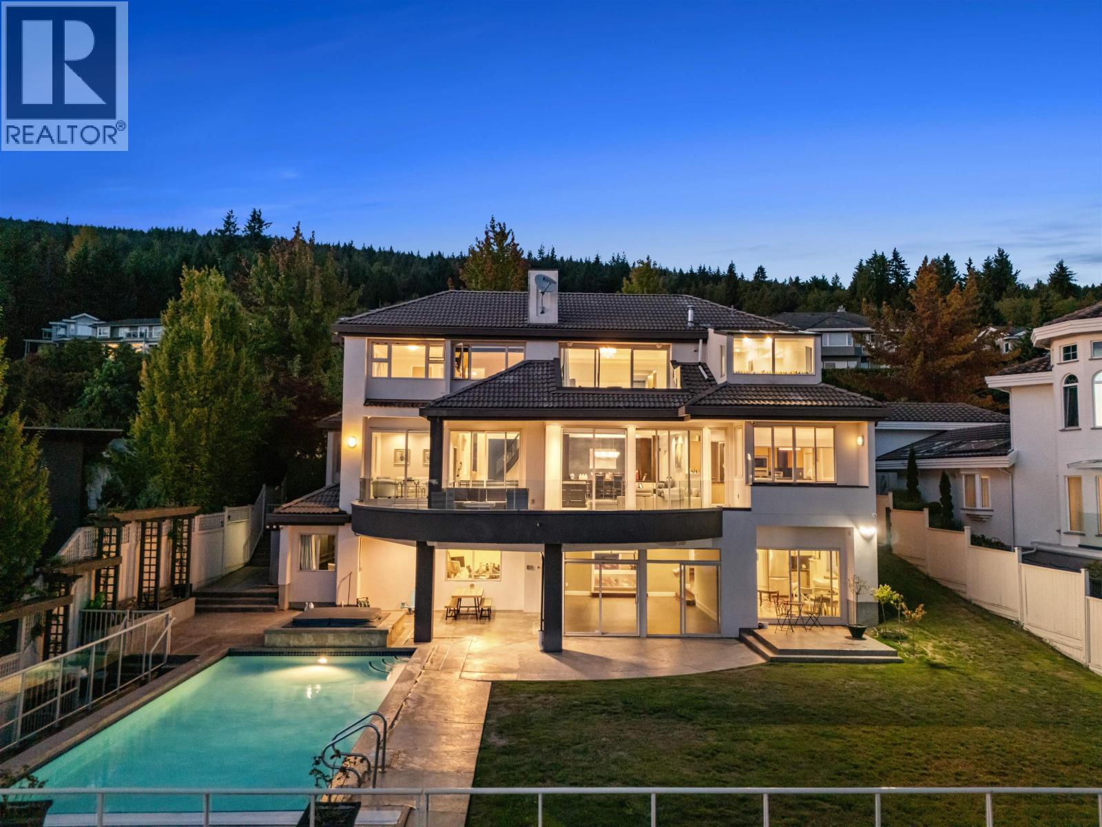 1526 CHIPPENDALE COURT