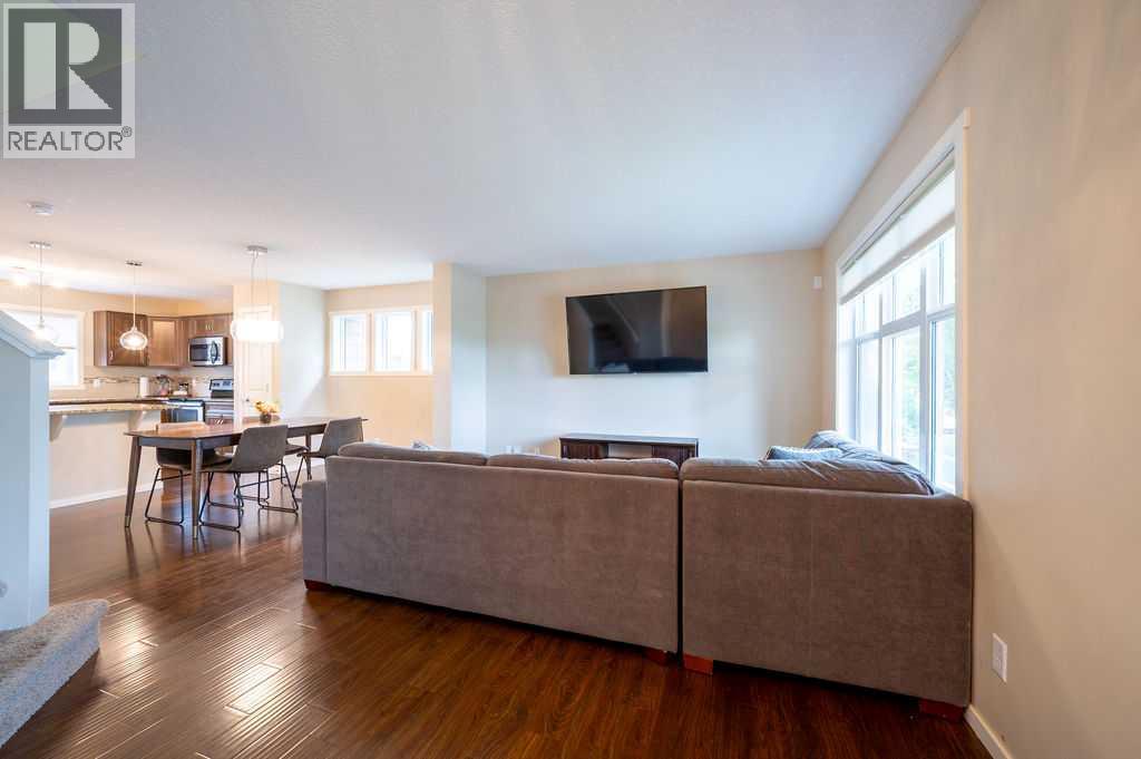 25 Marine Drive SE