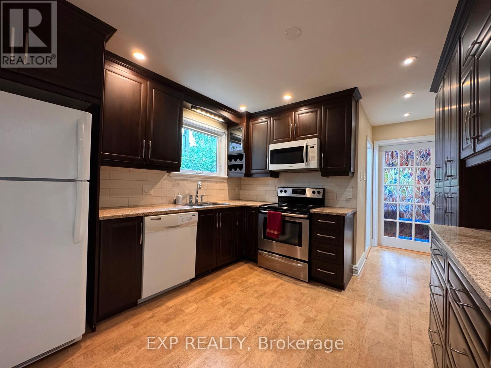 44 CLEARVIEW AVENUE