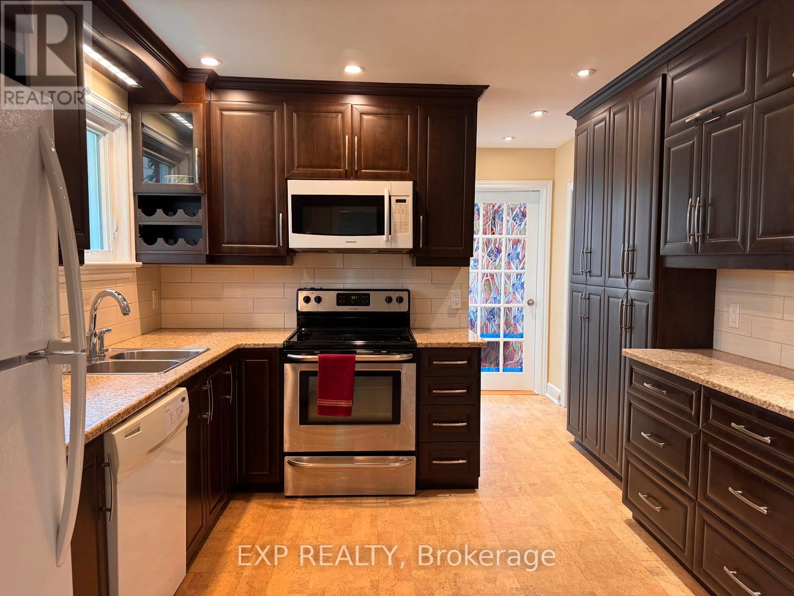 44 CLEARVIEW AVENUE