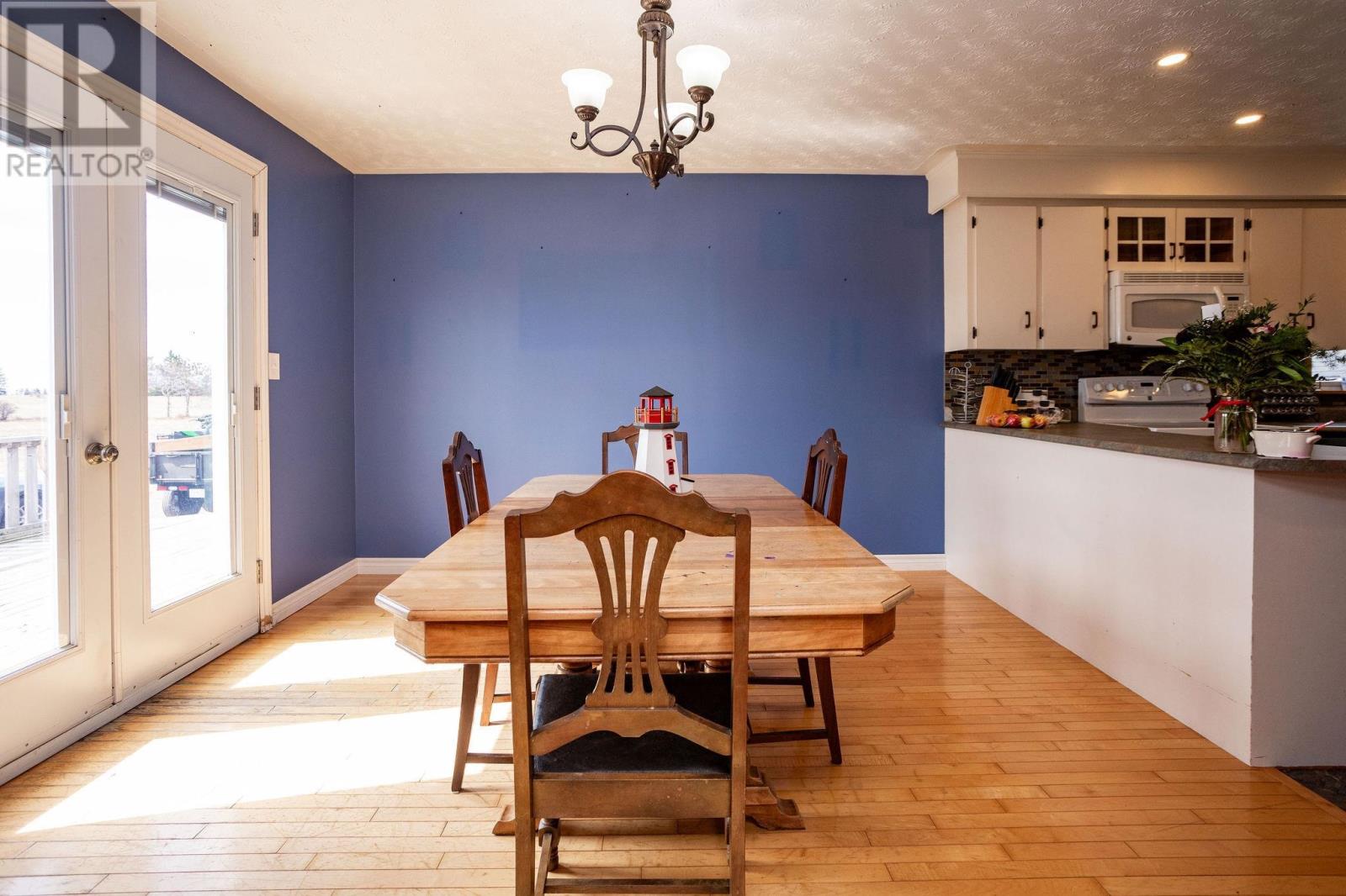 382 ROBERTSON Road - Photo 4