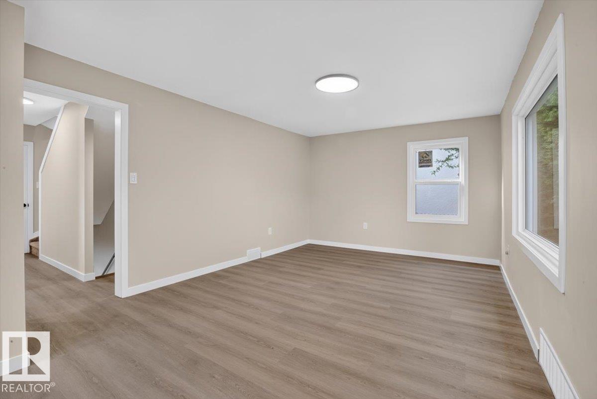 11645 90 ST NW
