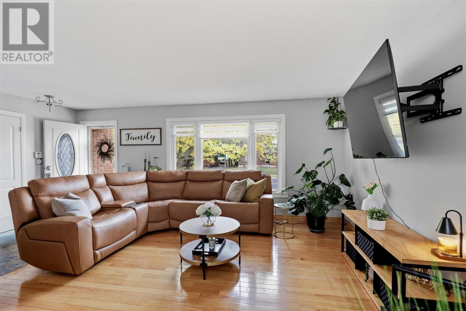 88 Chambers AVE - Photo 3