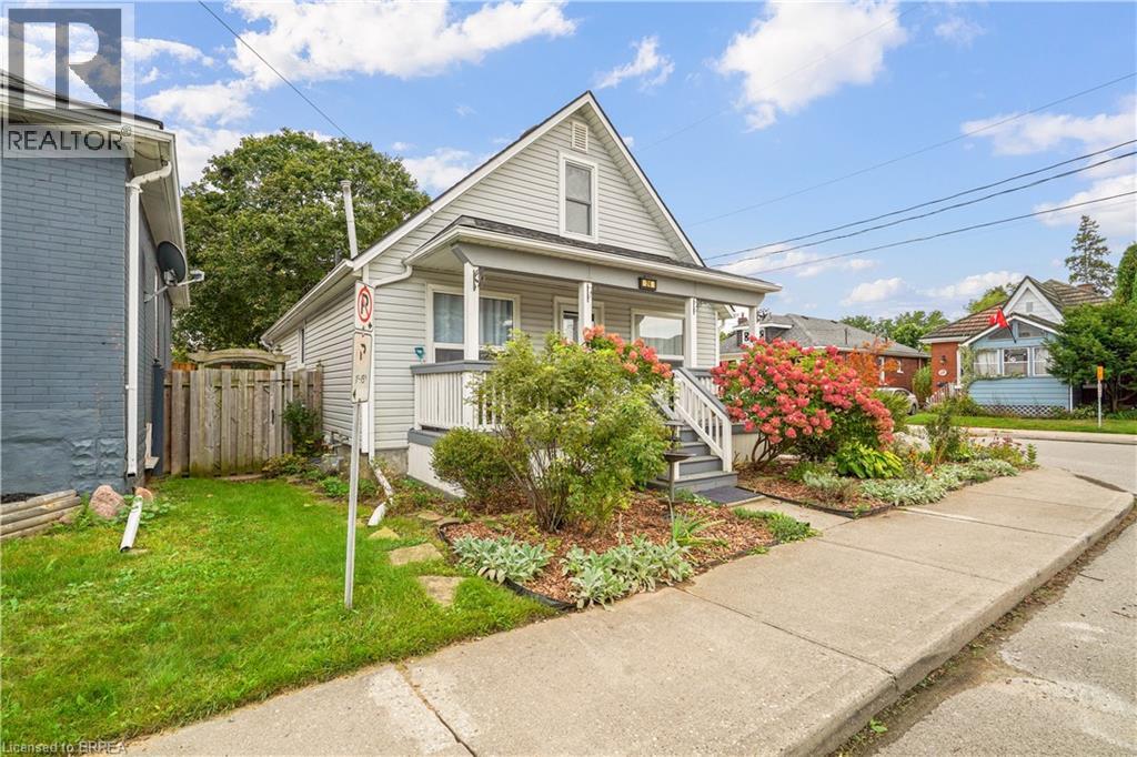 24 ELLIOTT Avenue