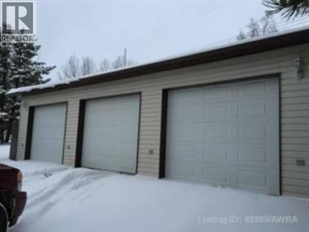 5412 Fir Crescent - Photo 2